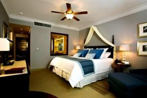 Dreams Palm Beach room
