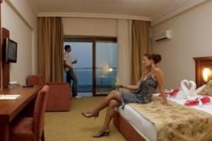 pokój hotelowy Laphetos Beach Resort