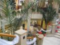 lobby Shores Amphoras