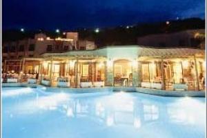 3 S Beach Club basen