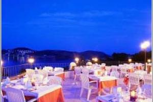 3 S Beach Club taras