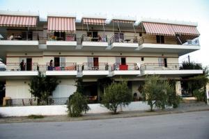 Adonis hotel
