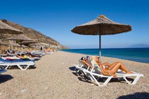 plaża przy hotelu Akti Beach