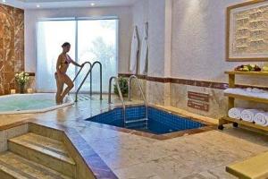 Barcelo Costa Cancun spa