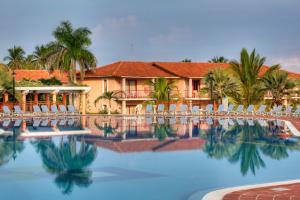 basen Breezes Bella Costa