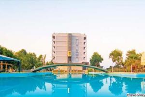 Bungalowy Platamon basen