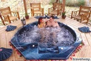 Coral Marien jacuzzi