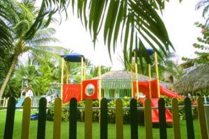 Dreams Palm Beach kids club
