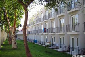 Eken Resort