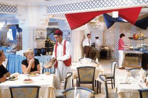 El Mouradi Palace restauracja