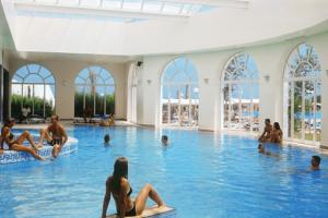 El Mouradi Palm Marina basen kryty