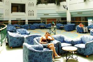 lobby El Mouradi Skanes