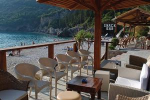 Elly Beach taras