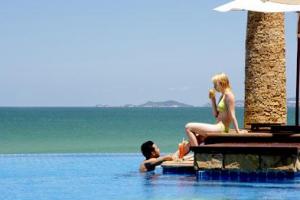 Gardel Cliff Resort ogród