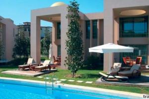 gloria hotel