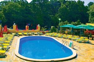 Gradina basen