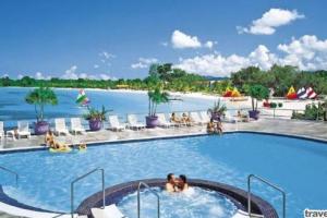 Breezes Grand Negril basen