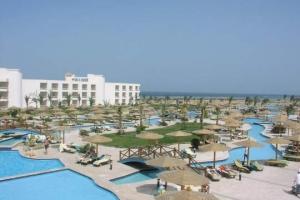 Hilton Long Beach Hurghada