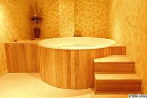 Joya Park jacuzzi