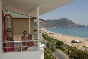 Kleopatra Celine balkon