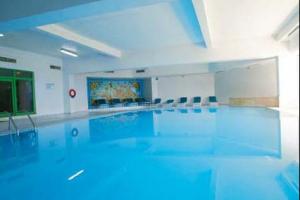 Les Colombes basen kryty