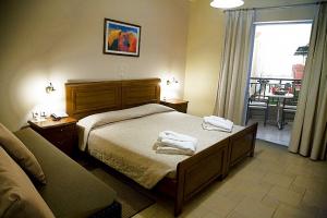 pokój w Mediterranean Beach Resort