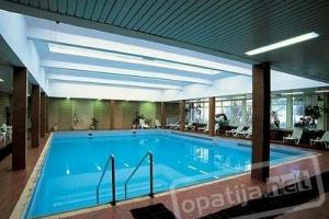 basen kryty Palace Bellevue