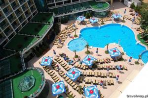 hotel Planeta basen