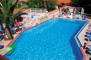 basen Planos Beach