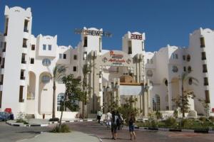 Pyramisa Blue Lagoon front