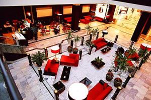 lobby Regina Style