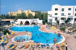 Sandra Club basen
