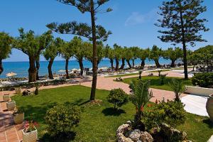 Santa Marina Beach ogród