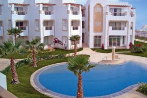basen Tiran Island