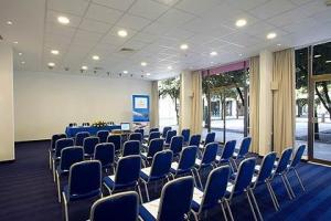 sala konferencyjna w hotelu Tirena