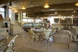 Utopia World bar