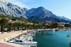 Baska Voda port