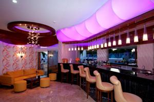 bar