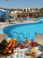 all inclusive przy basenie